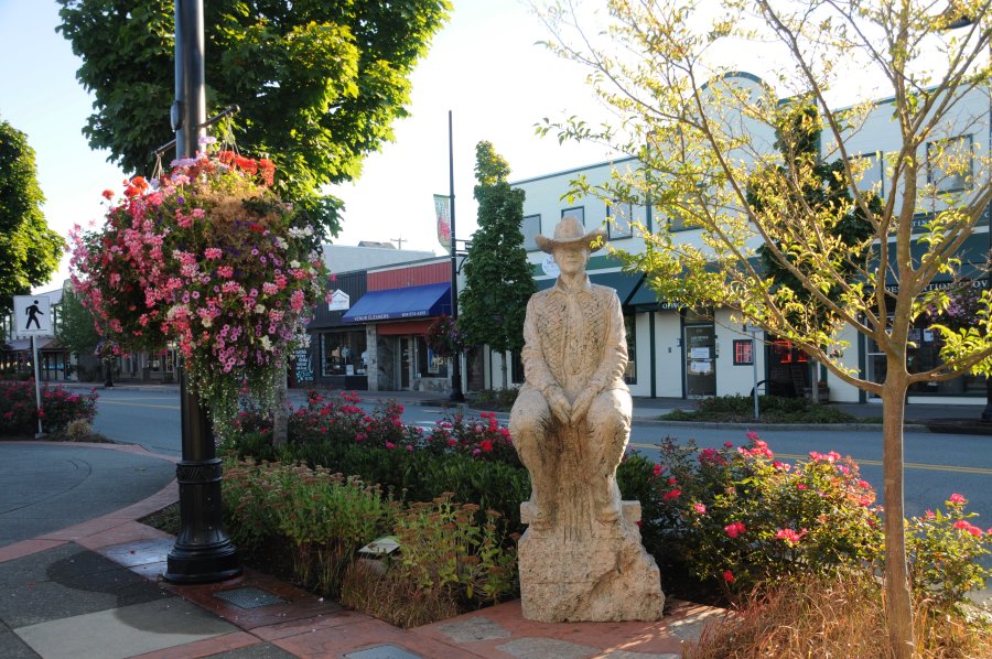 Cloverdale Statue